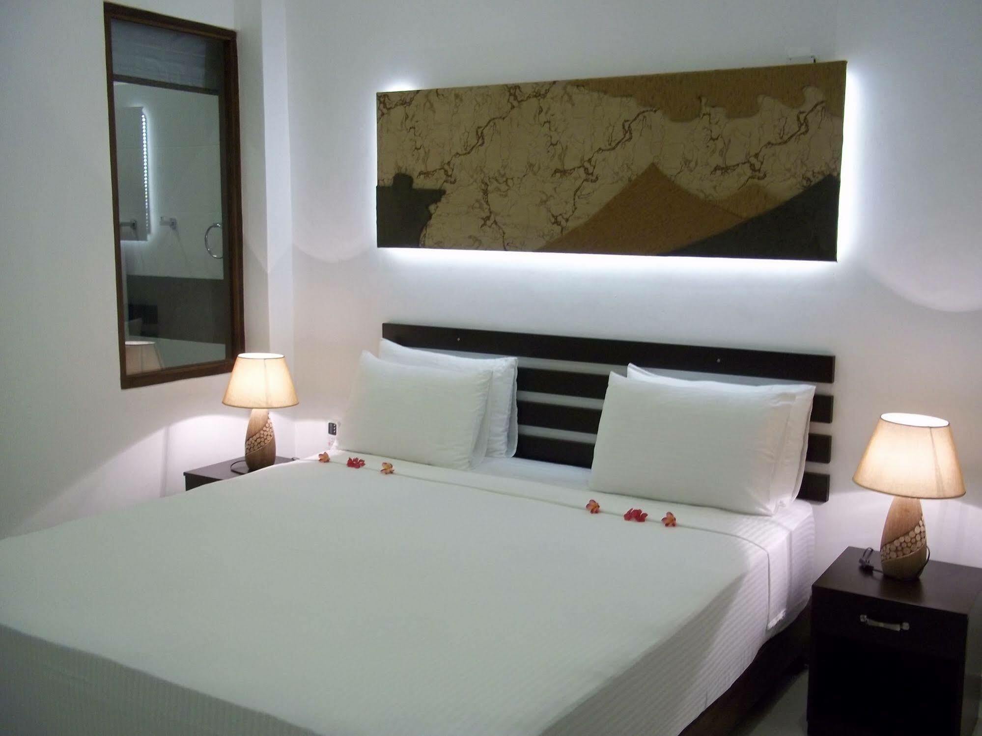 Sunrise Palace Negombo Ngoại thất bức ảnh